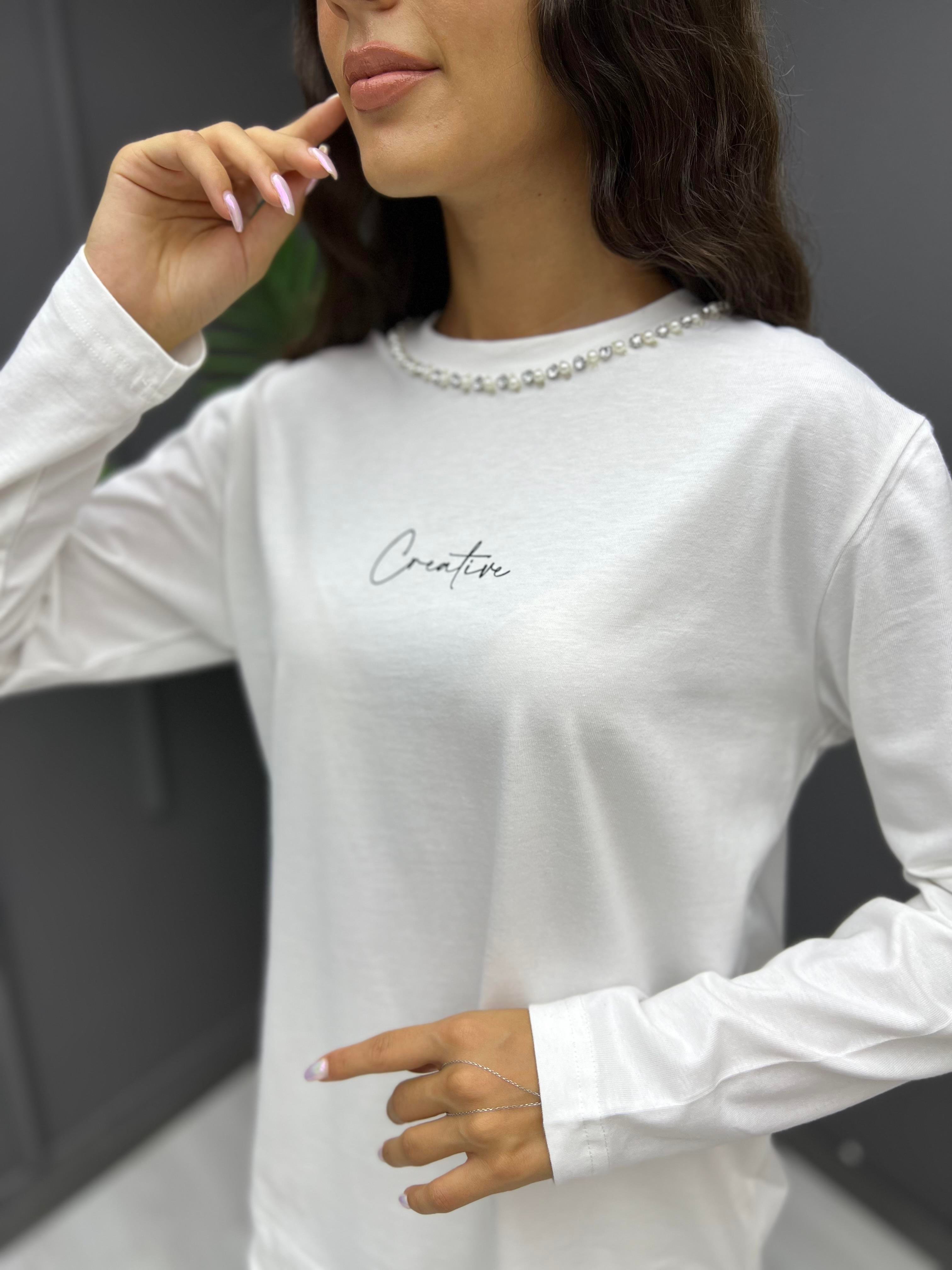 Yaka Taşlı Yazı Detay Sweat Ekru