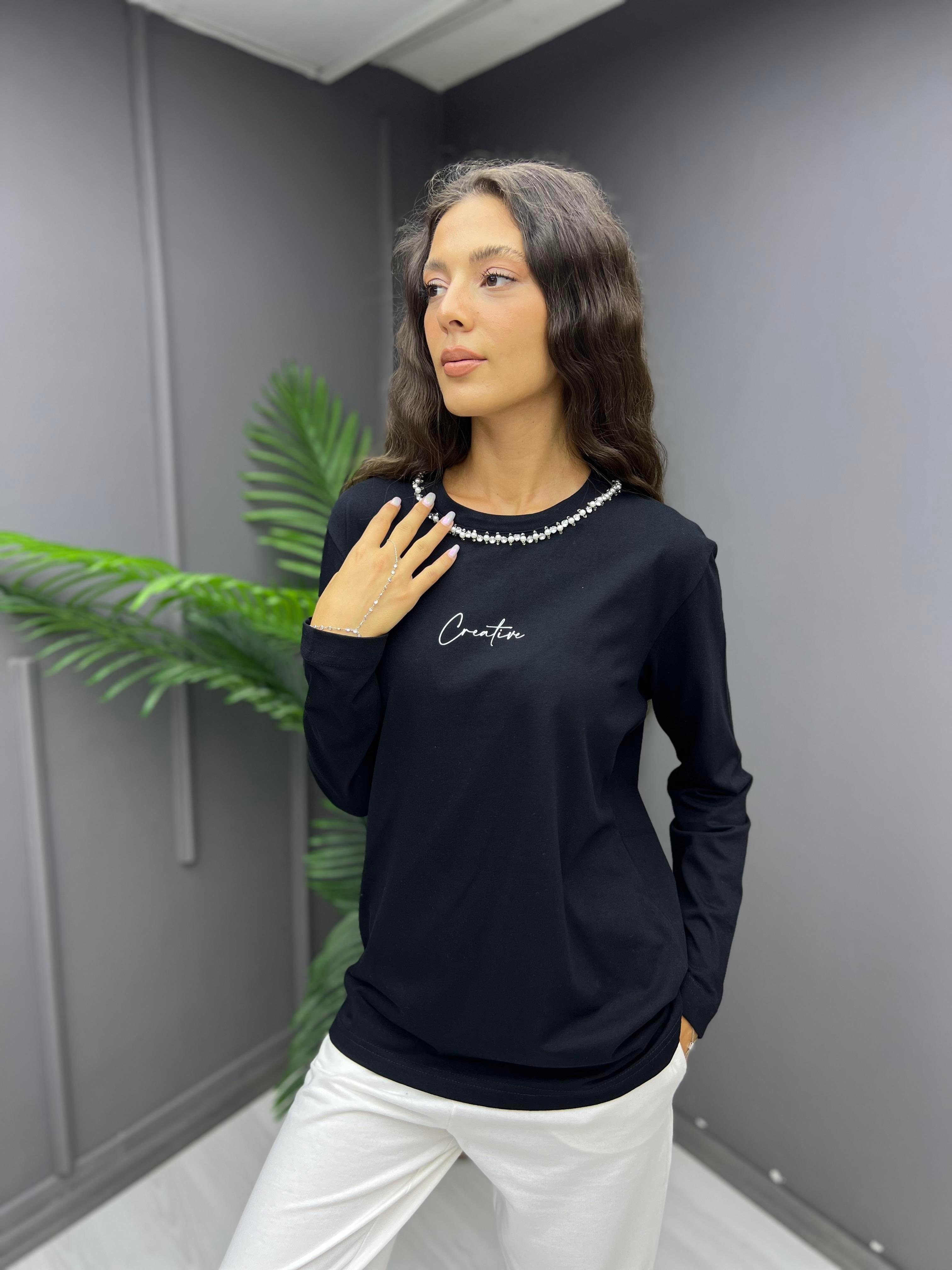 Yaka Taşlı Yazı Detay Sweat Siyah