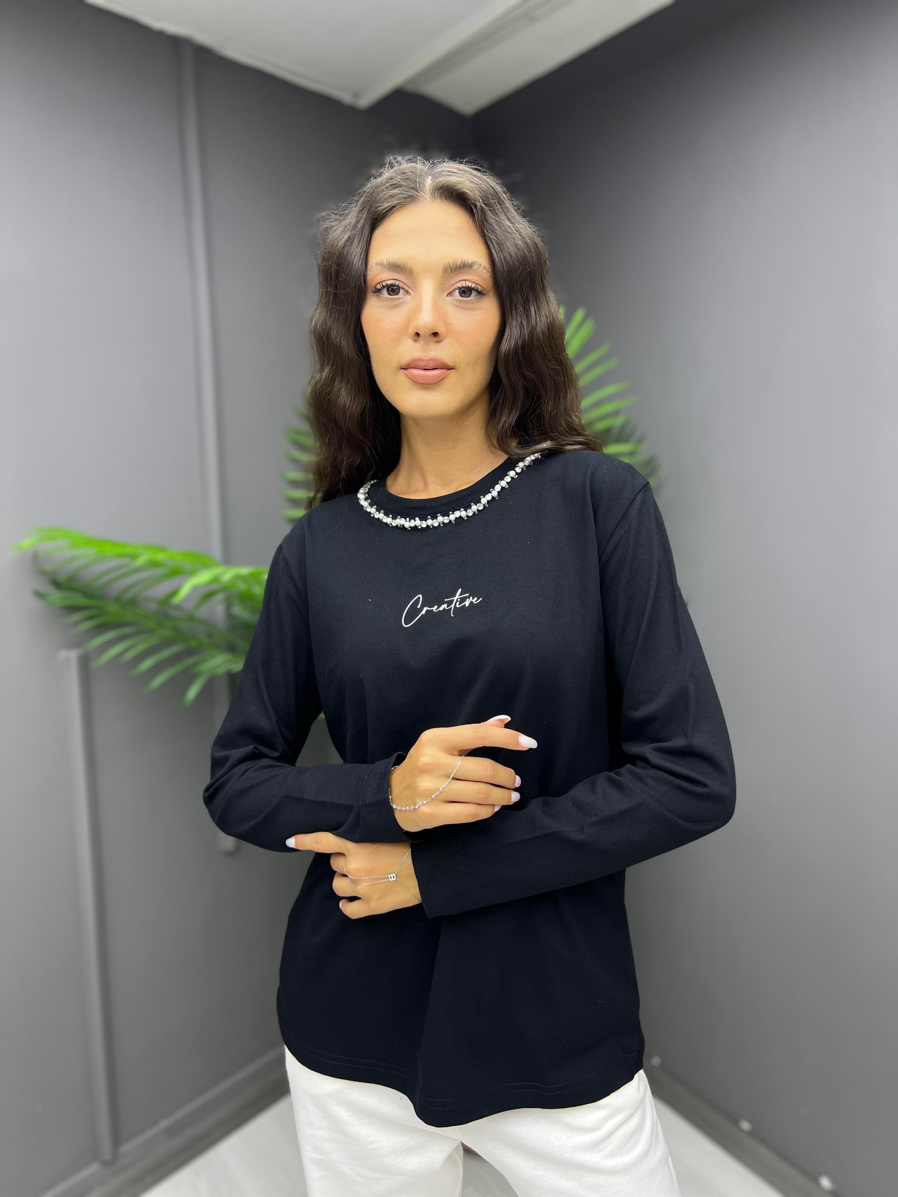 Yaka Taşlı Yazı Detay Sweat Siyah