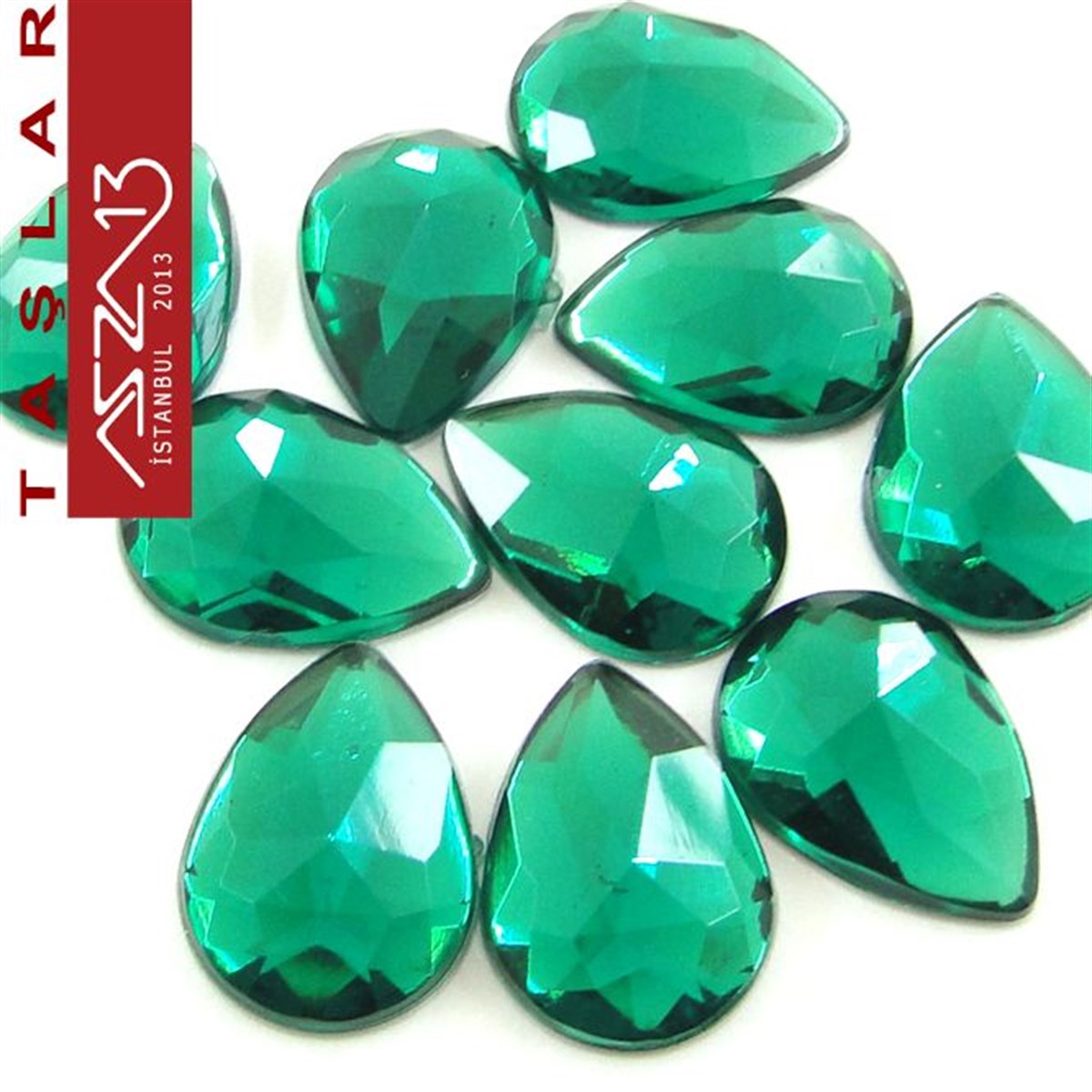 AKRİLİK TAŞKaboşon ve CameoMarkasız10 Adet 13x18 mm Yeşil Renk Damla Akrilik Taş (5 gr)