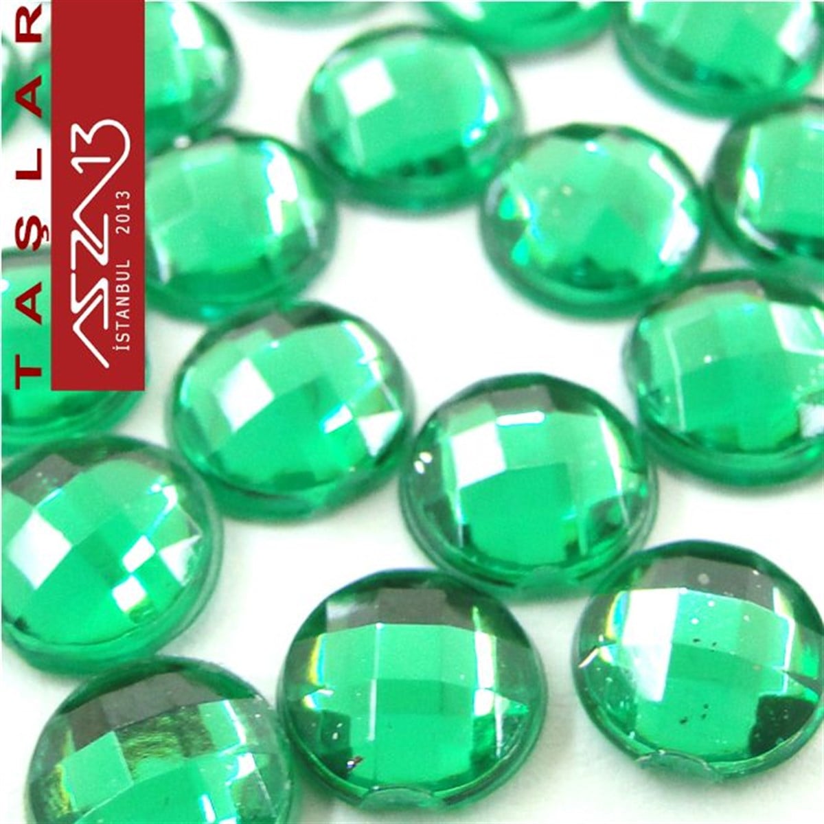 AKRİLİK TAŞKaboşon ve CameoMarkasız50 Adet 6 mm Yeşil Renk Yuvarlak Akrilik Taş (2,6 gr)