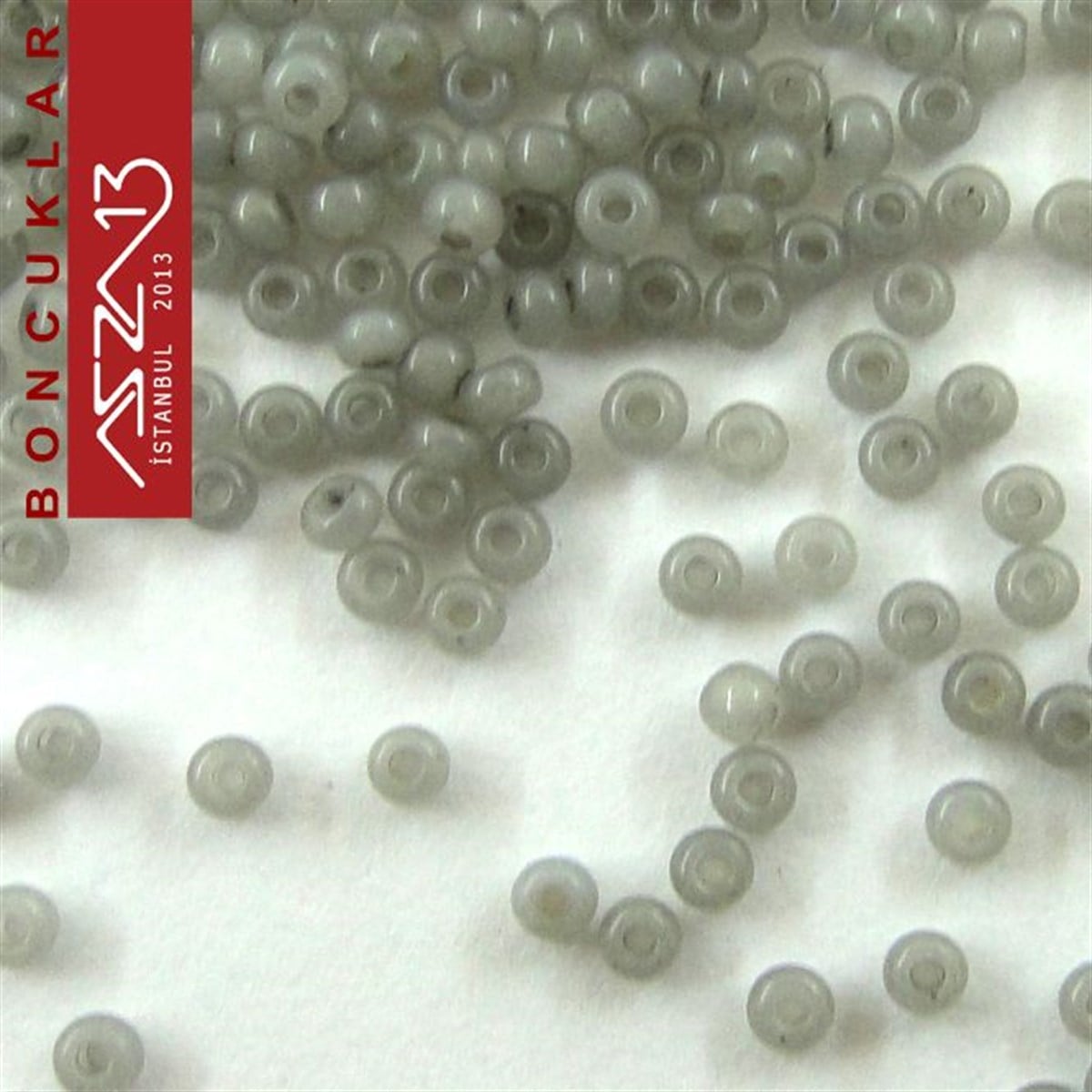Cam Kum BoncukBONCUK ve TAŞPreciosaGri-Yeşil Cam Kum Boncuk (13/0 - 1,7 mm) 20 gr