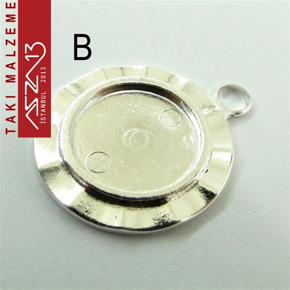 Taş Yuvaları, Montürler, Sıvama MalzemeleriTAKI MALZEMEMarkasızAltın - Gümüş Kaplamalı 33x26 mm Yuvarlak Kaboşon Yuva, Taş Ölçüsü 16 mm / Paket İçeriği 1 Adet