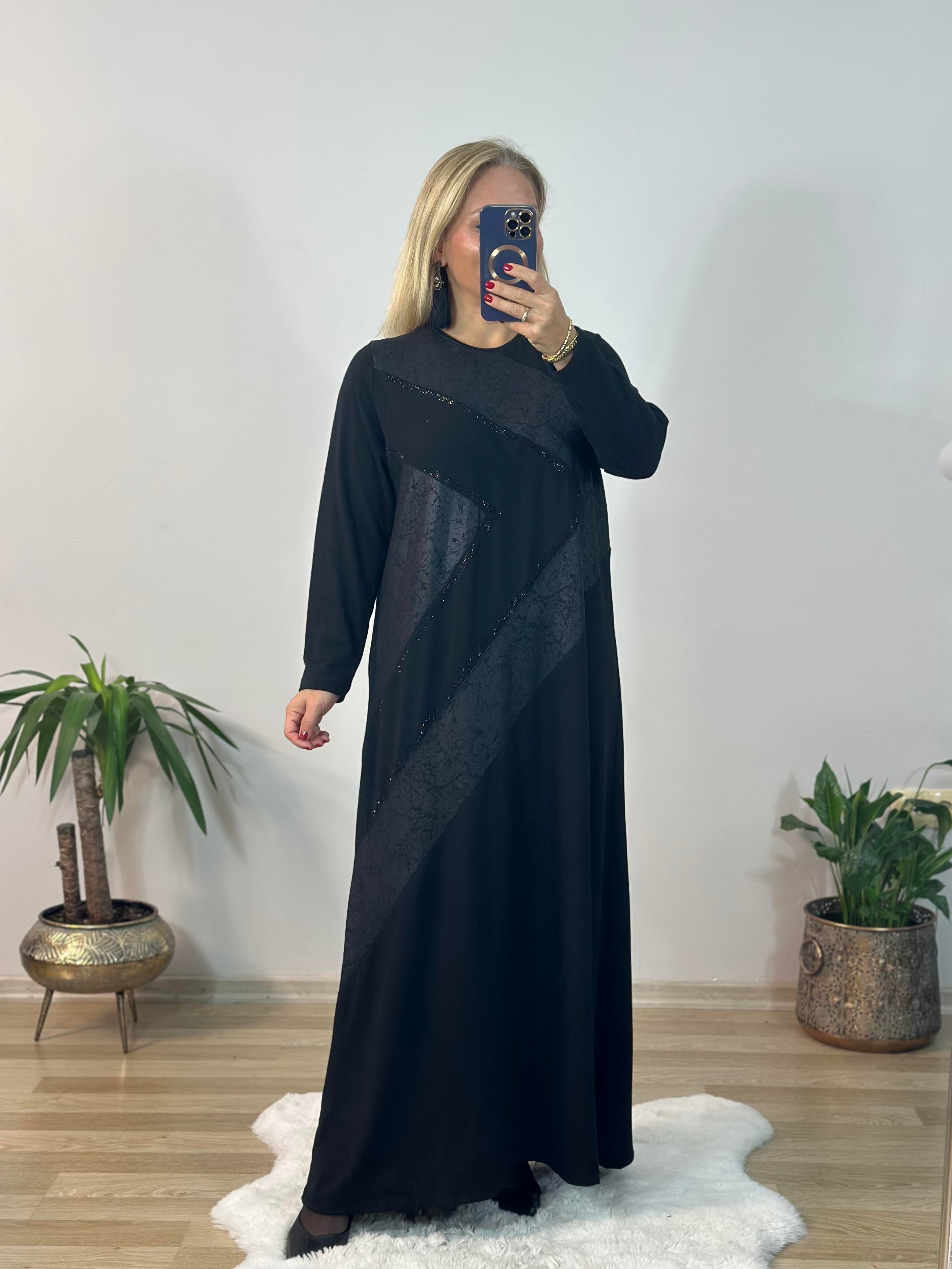 381 Maksi Boy Siyah Elbise