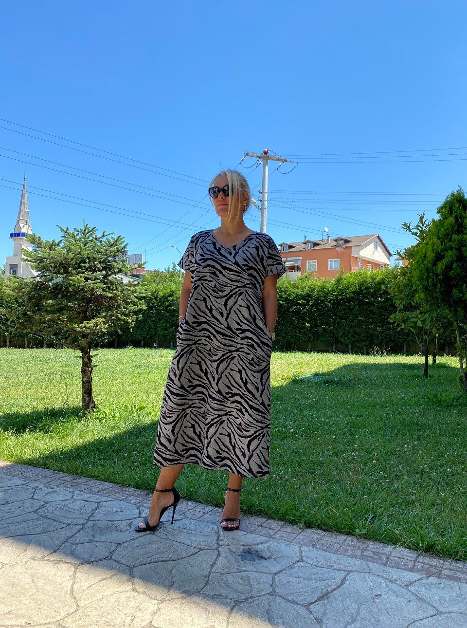 410632 KOYU GRİ  ZEBRA DESEN ELBİSE