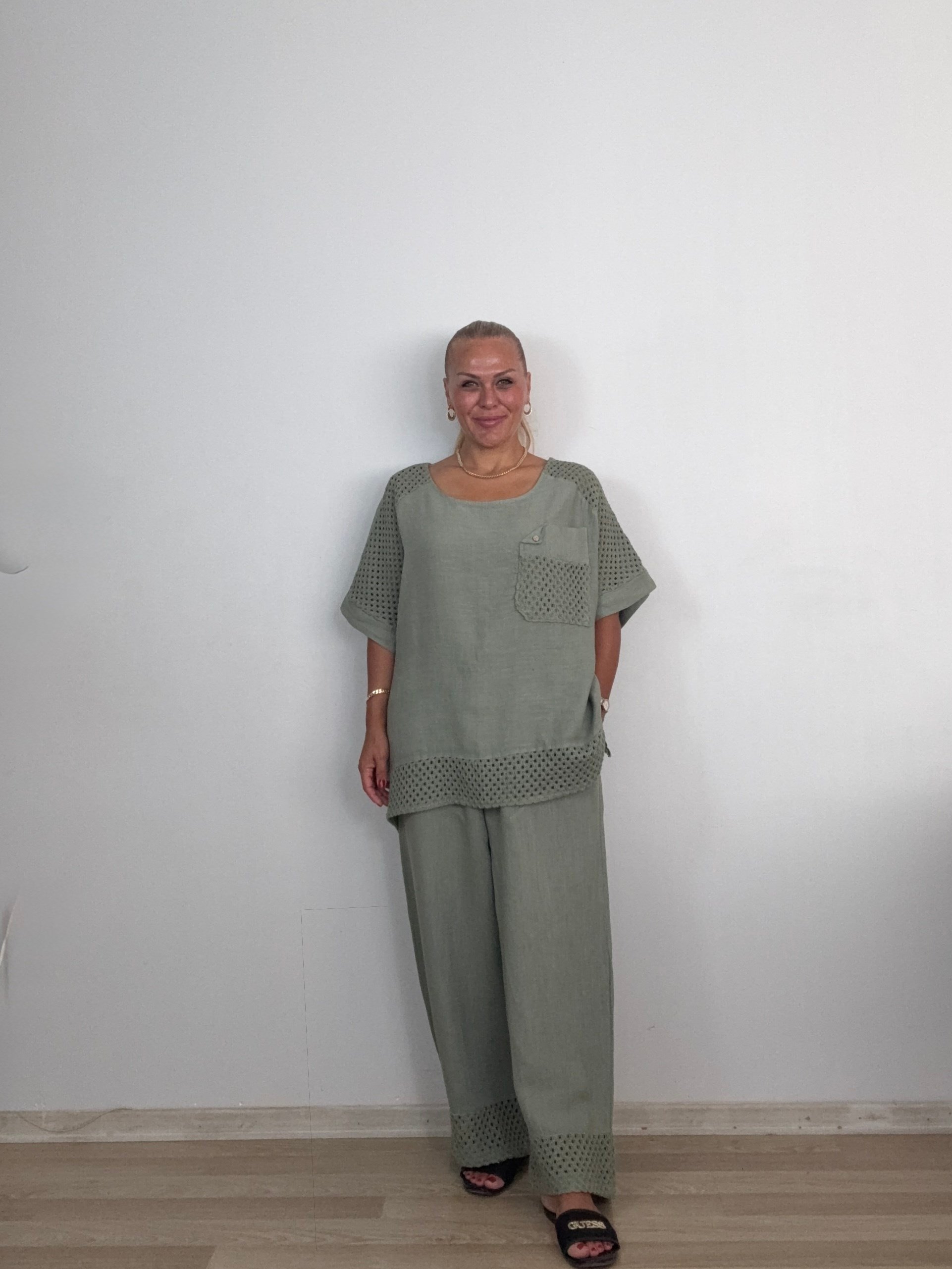 832 Fileli İtalyan Keten Takım