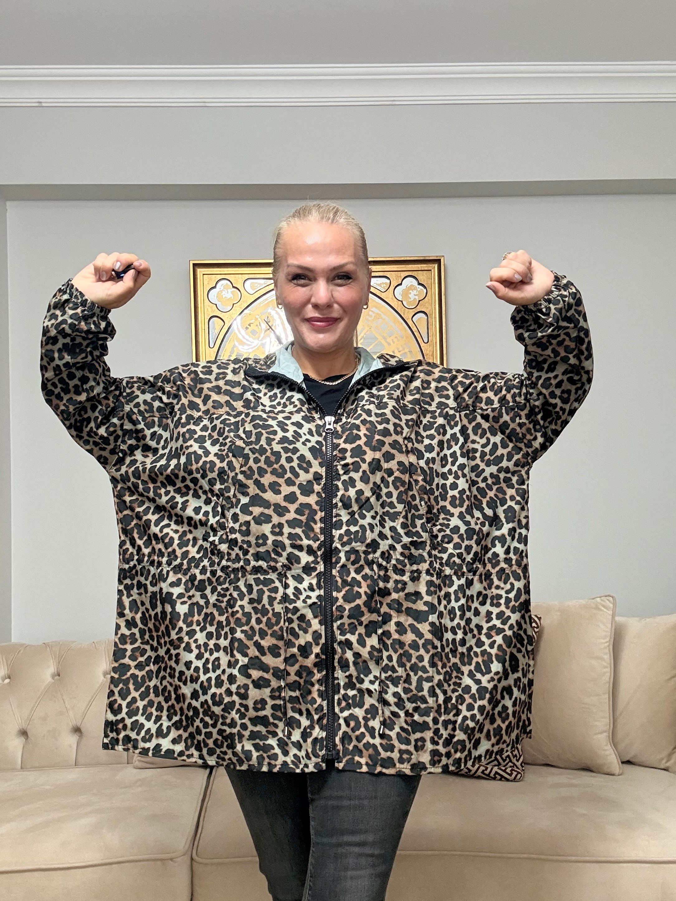 895 Leopar Desen Yağmurluk
