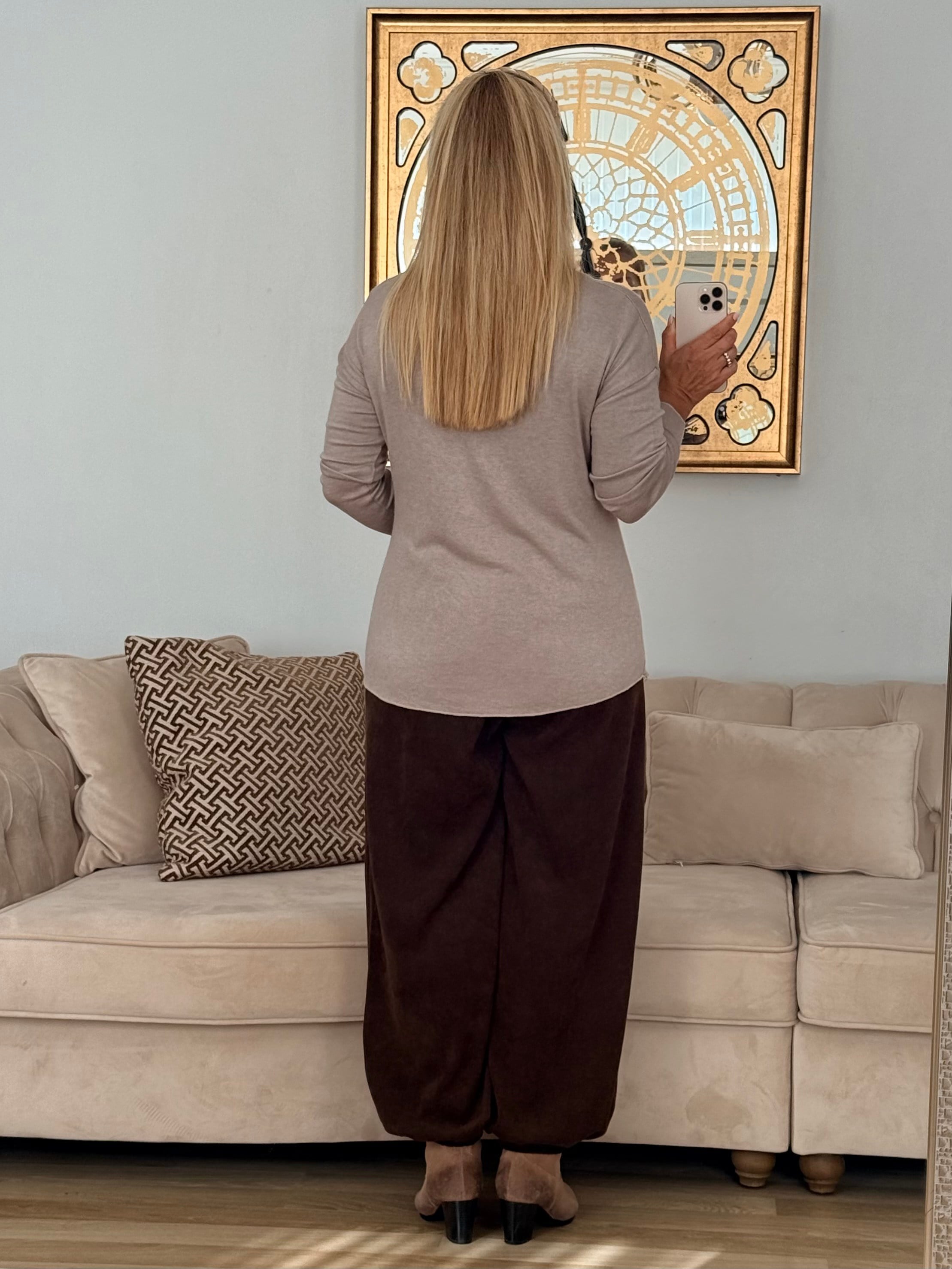 932 Aplike Çiçek Detaylı İtalyan Triko