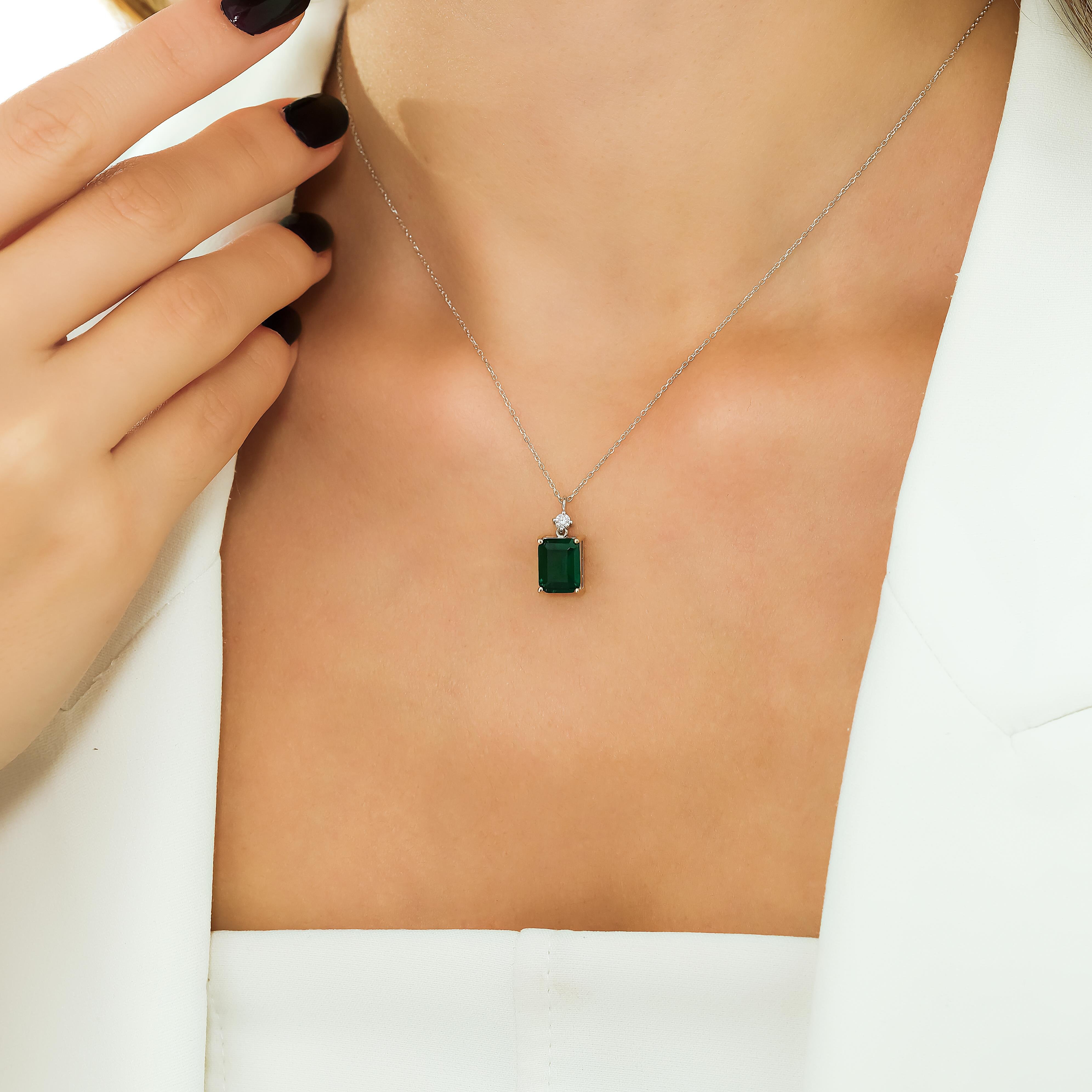 Emerald KolyeHipnoz KolyeEMERALD KOLYE