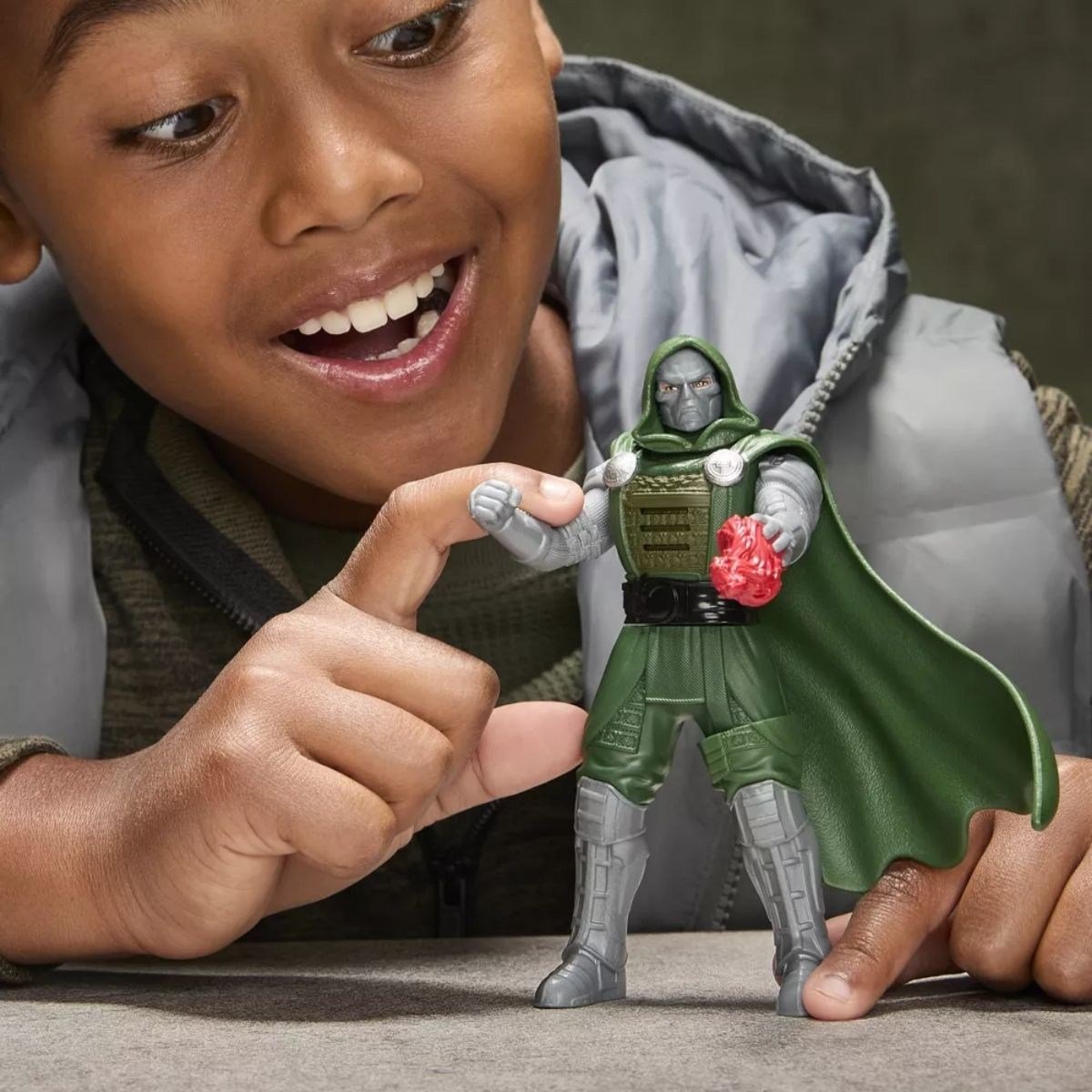 Avengers Doomsday Doctor Doom Action FX Figür G3522