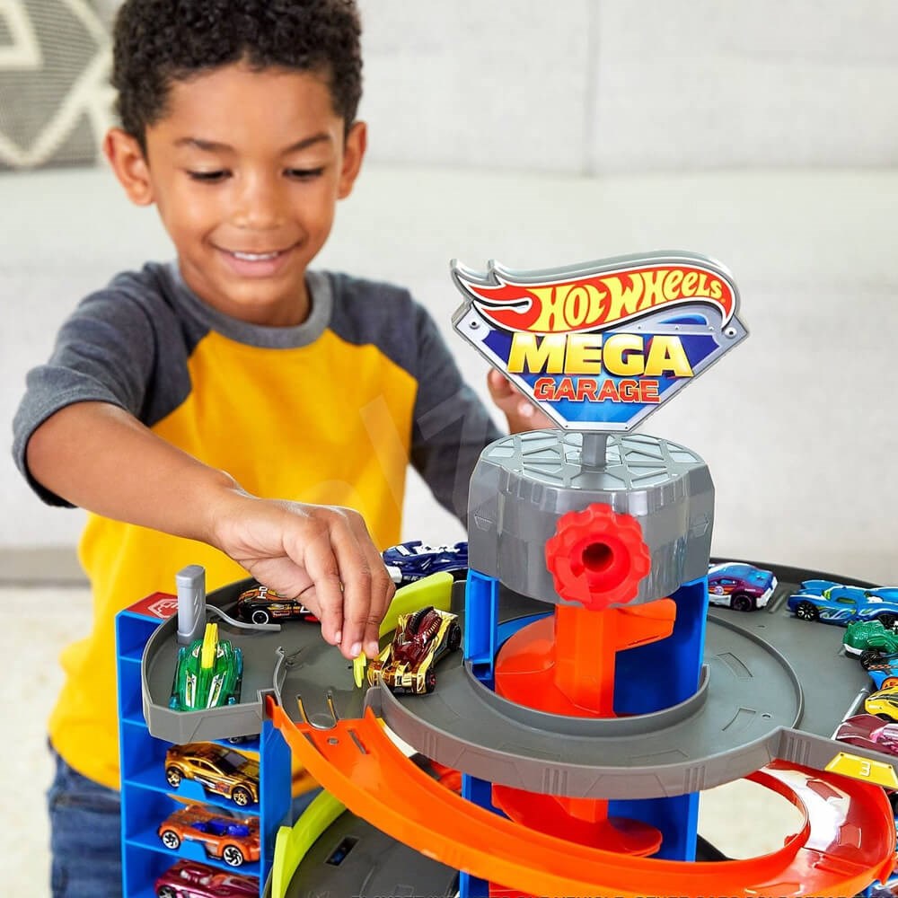 Hot Wheels Mega Garaj
