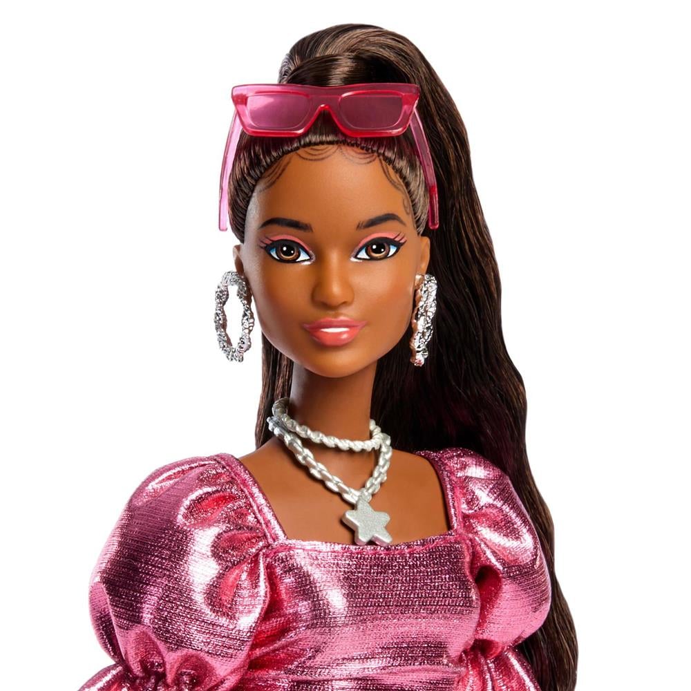 Barbie Deluxe Style Metalik Pembe Elbiseli Bebek JFP41
