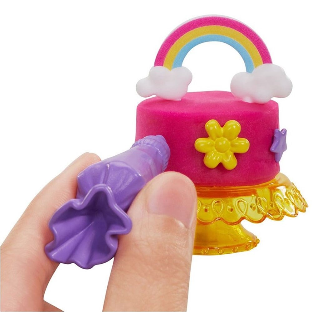 Barbie'nin Pasta Dükkanı Oyun Seti HGB73