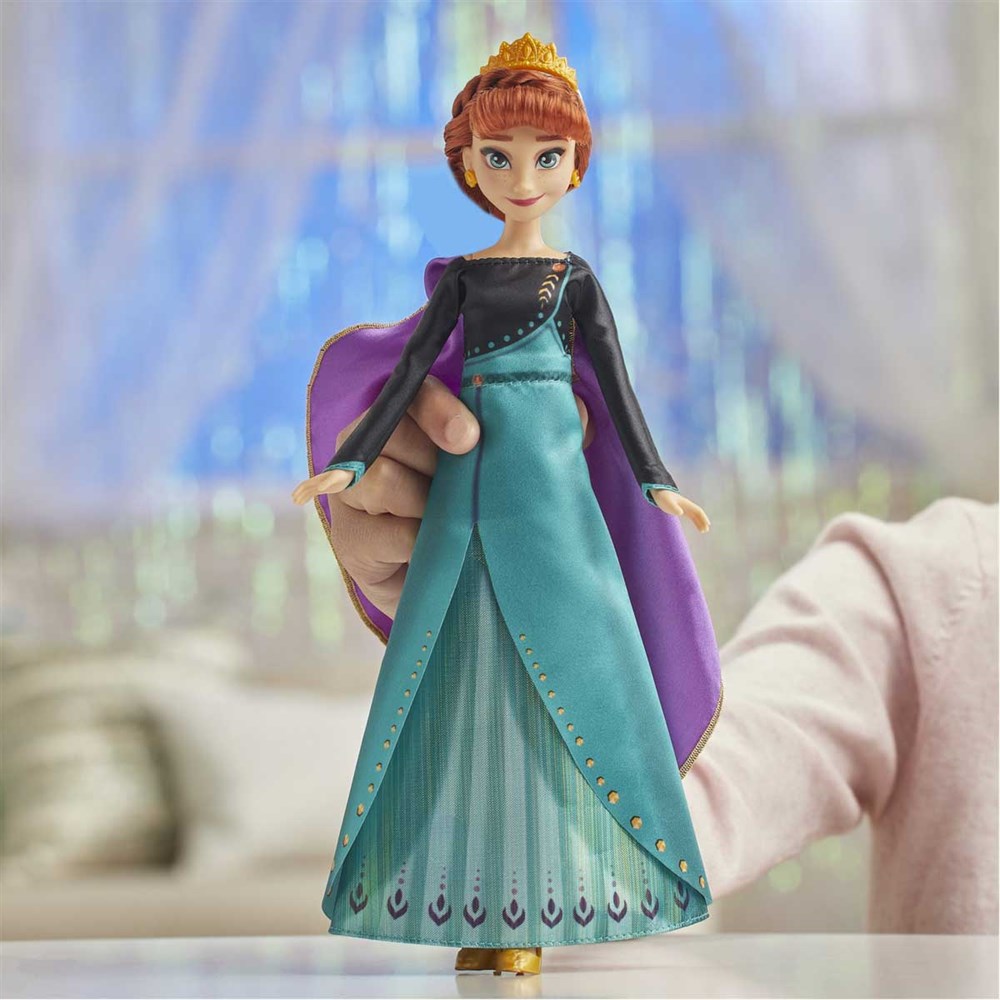 E8881 DISNEY FROZEN 2 SARKI SOYLEYEN KRALICE ANNAE8881 DISNEY FROZEN 2 SARKI SOYLEYEN KRALICE ANNA Fiyatı | Samatlı Toptan Oyuncak - B2B