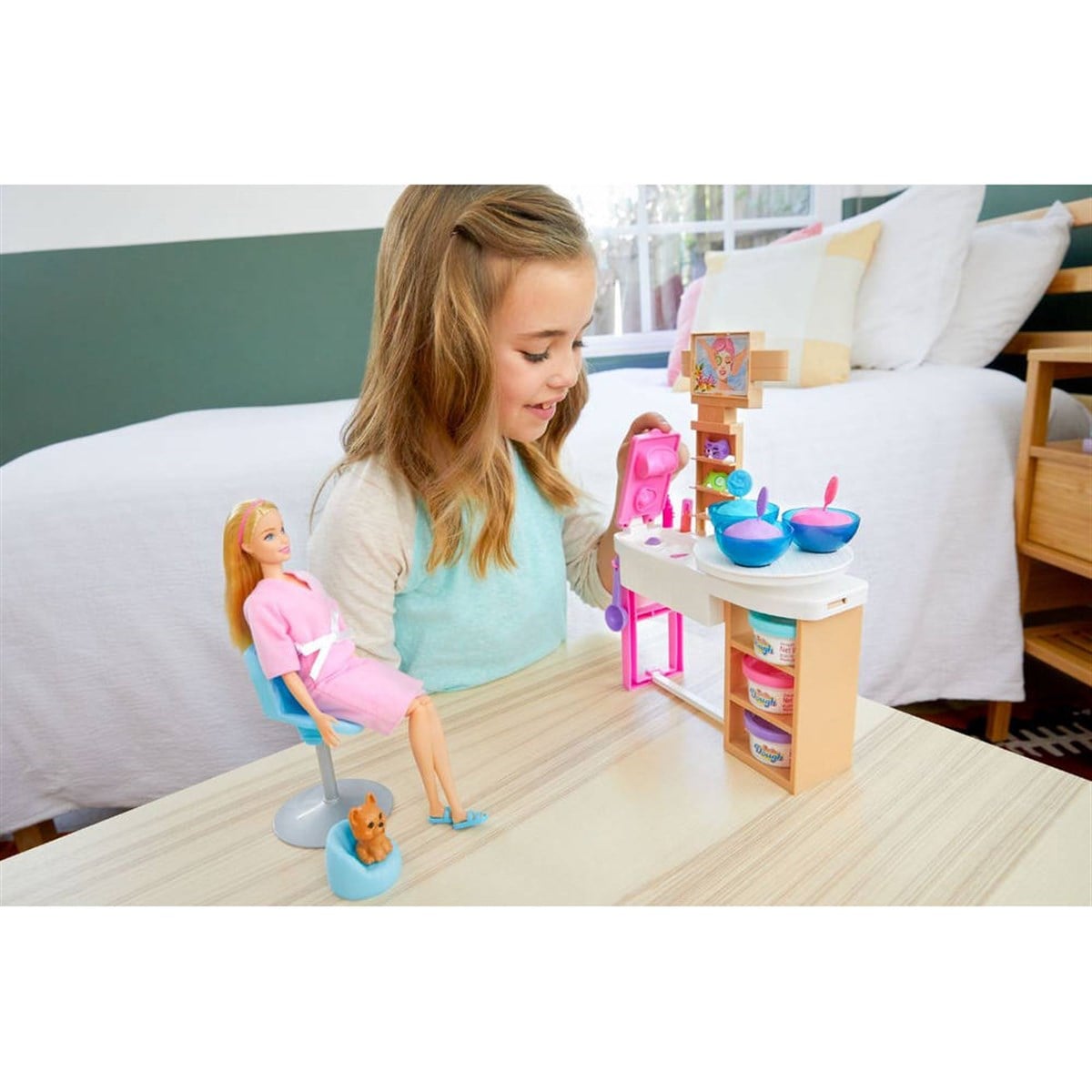 GJR84 BARBIE YUZ BAKIMI YAPIYOR OYUN SETI