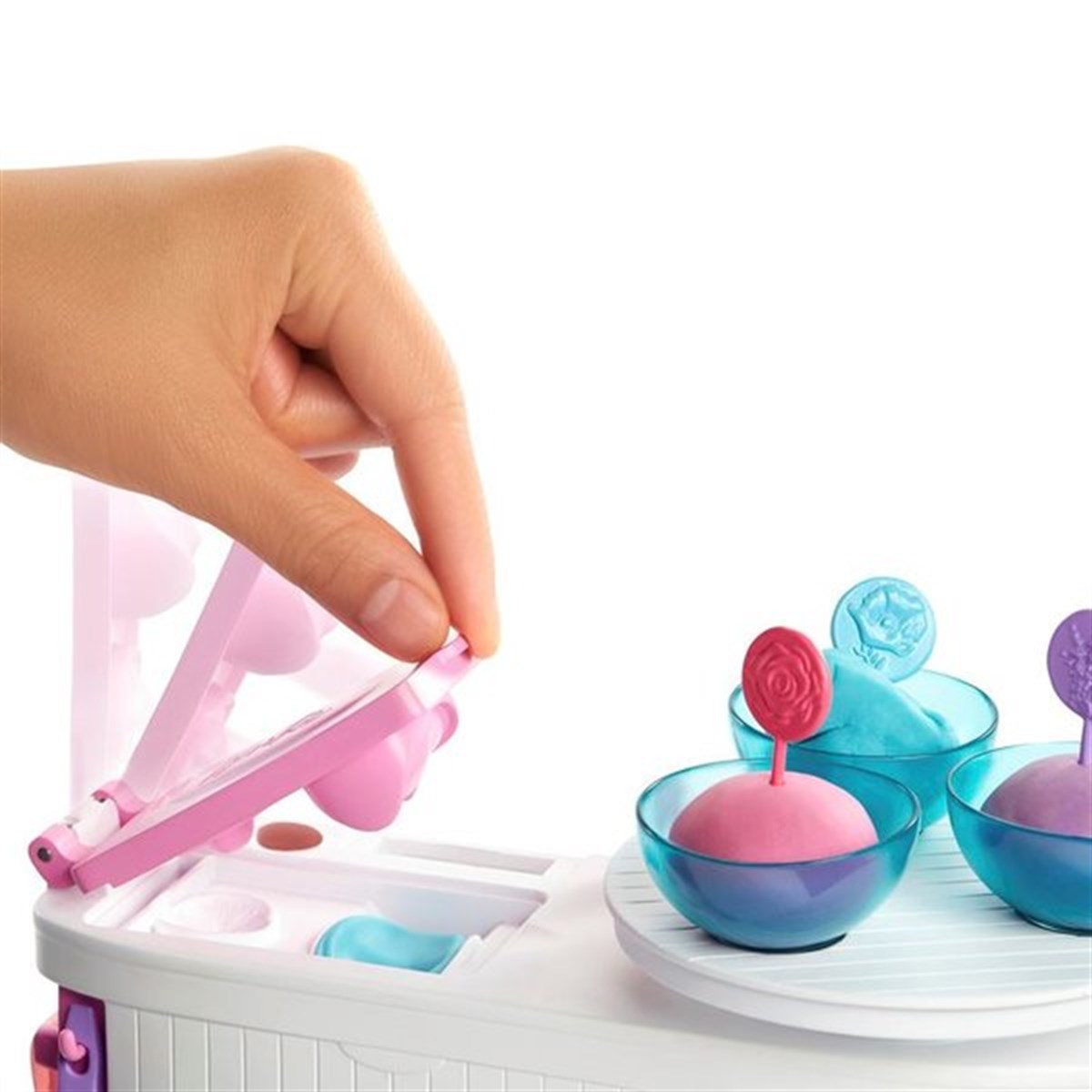 GJR84 BARBIE YUZ BAKIMI YAPIYOR OYUN SETI
