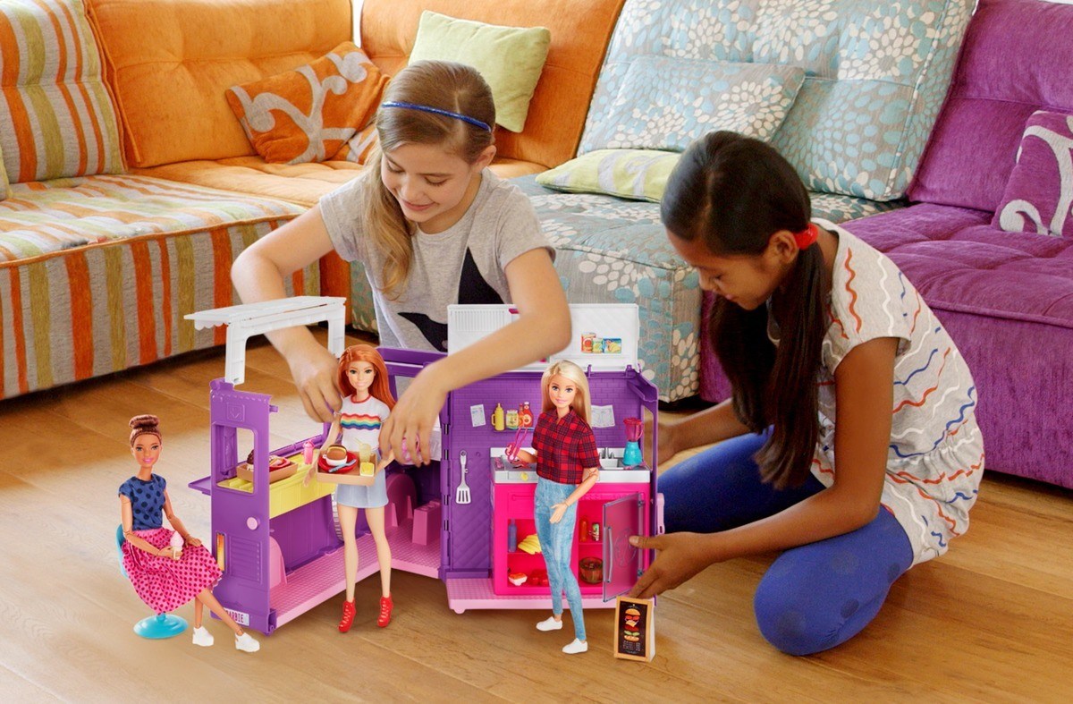 GMW07 BARBIE'NIN YEMEK ARABASI OYUN SETI