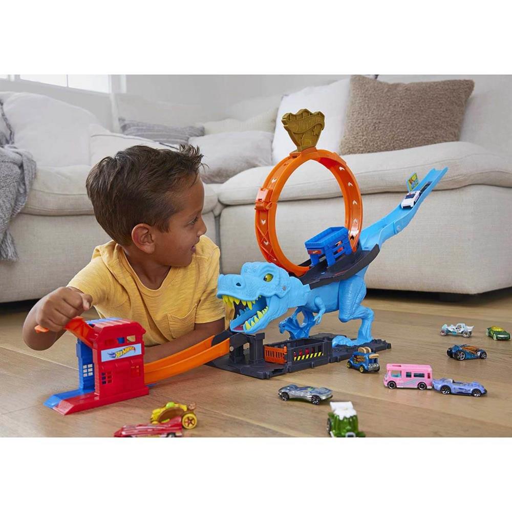 HKX42 HOT WHEELS DINOZOR ILE MUCADELE OYUN SETI