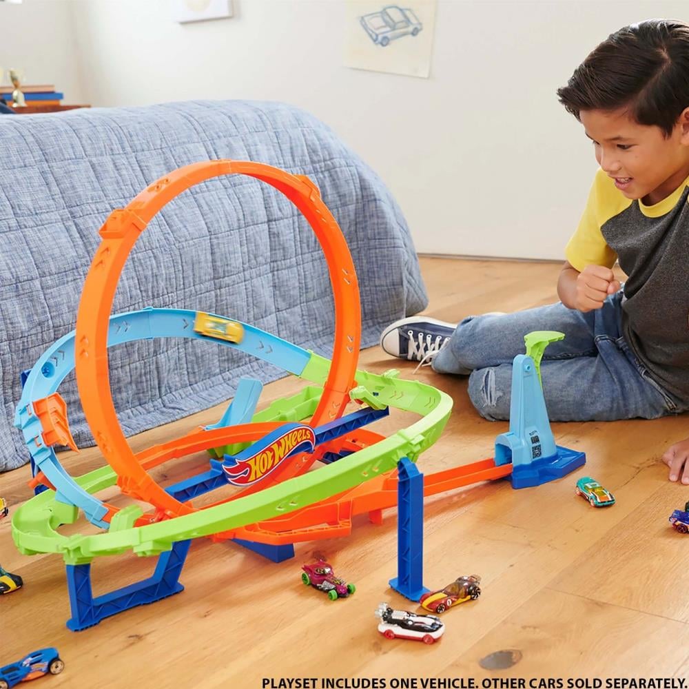 Hot Wheels Bumerang Çemberli Yarış Pisti HTK16
