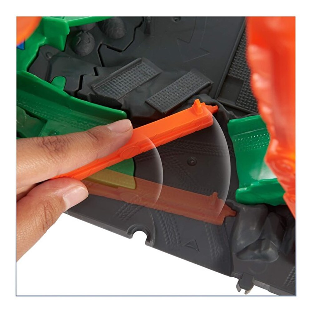 Hot Wheels Ejderha İle Mücadele Pisti HDP03