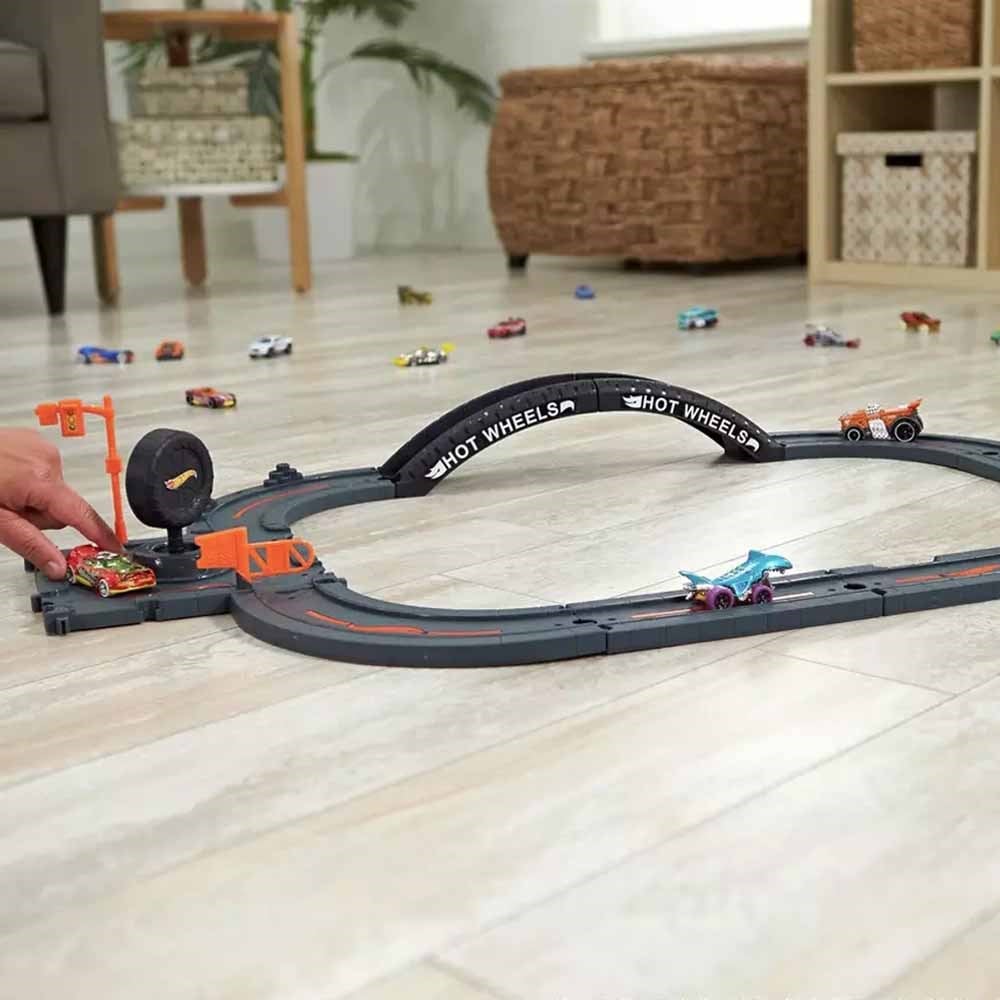 Hot Wheels Pist Dünyası Oyun Seti 4+ HDN95