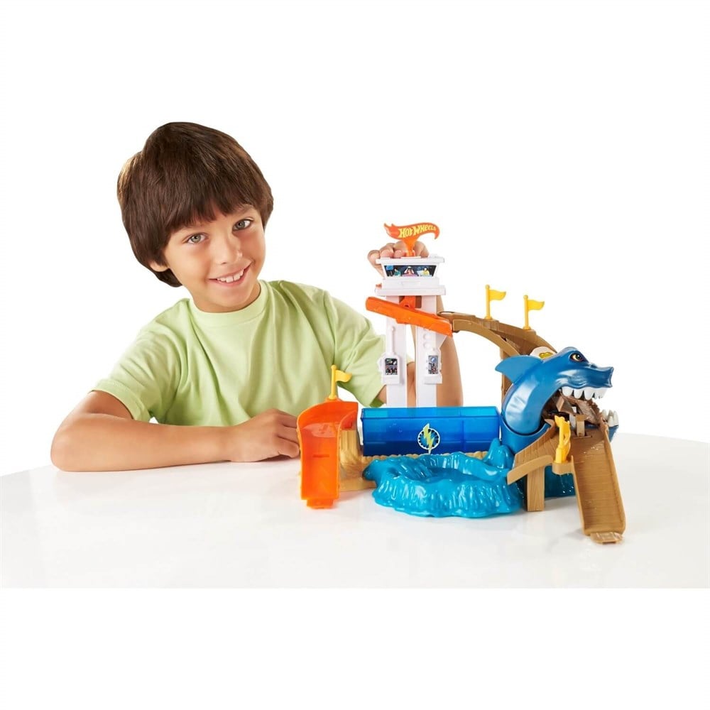 Hot Wheels Renk Değiştiren Araçlar Sharky Yarış Seti