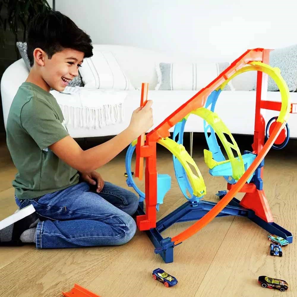 Hot Wheels Track Builder Spiral Dönüşlü Pist Seti HDX79