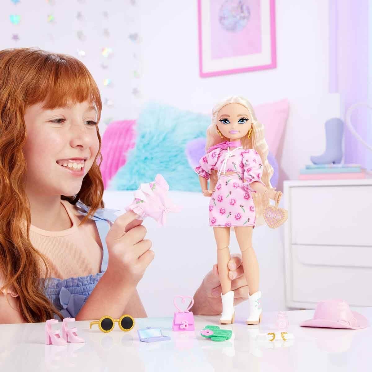 JGH87 BARBIE DREAM BESTIES FESTIVAL KOMBINLERI BARBIE MALIBU BEBEK VE AKSESUARLARI