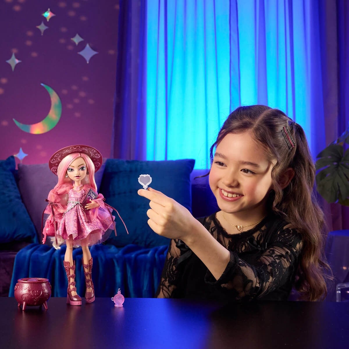 JNM26 MONSTER HIGH MOONSPELL MAGIC - CARINA