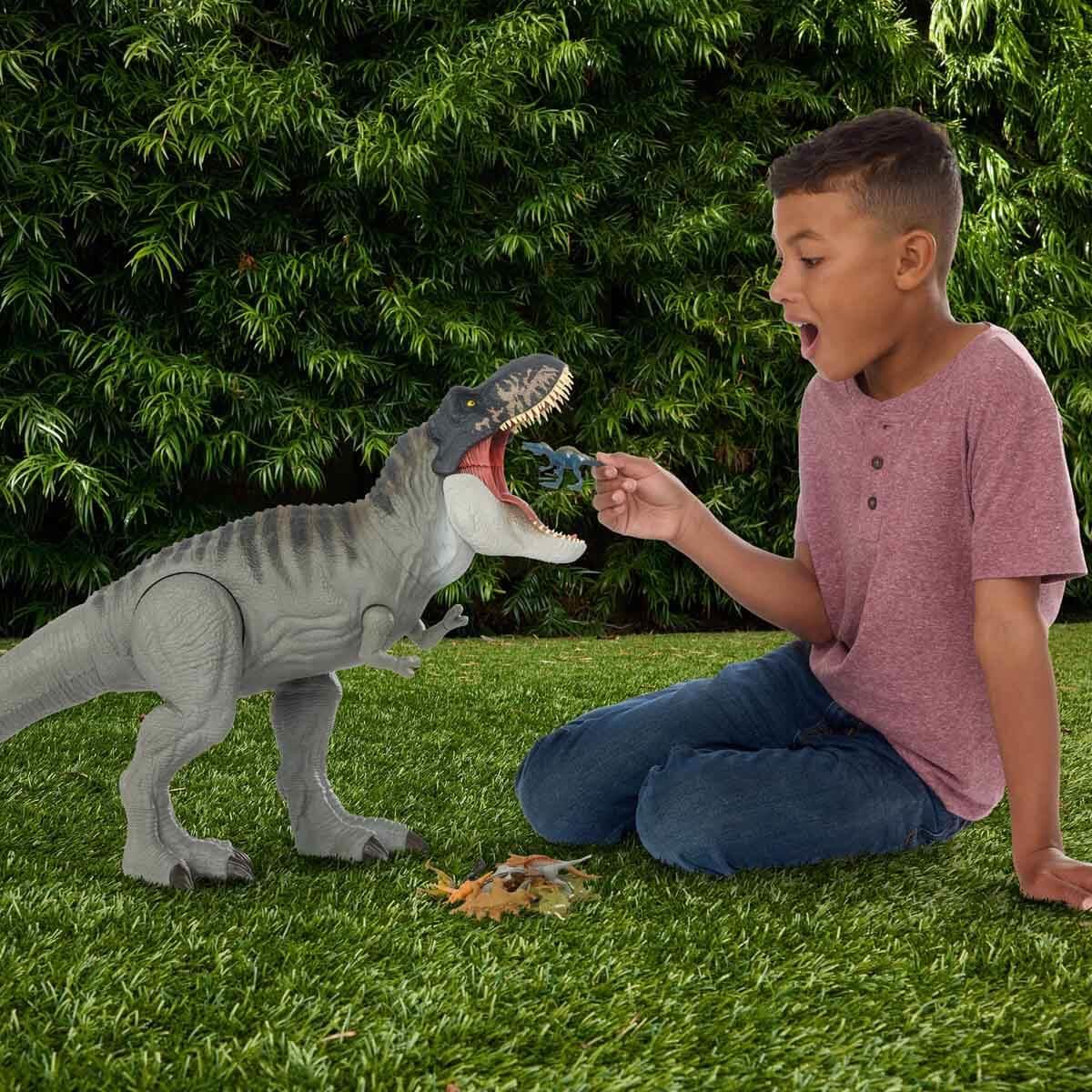 Jurassic World Devasa T-Rex Figürü JGB52