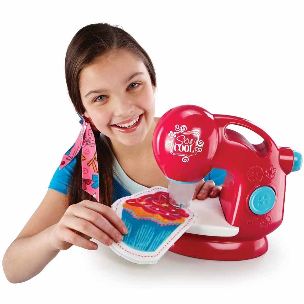 Kırmızı Sew Cool Dikiş Makinesi 6+ 56000