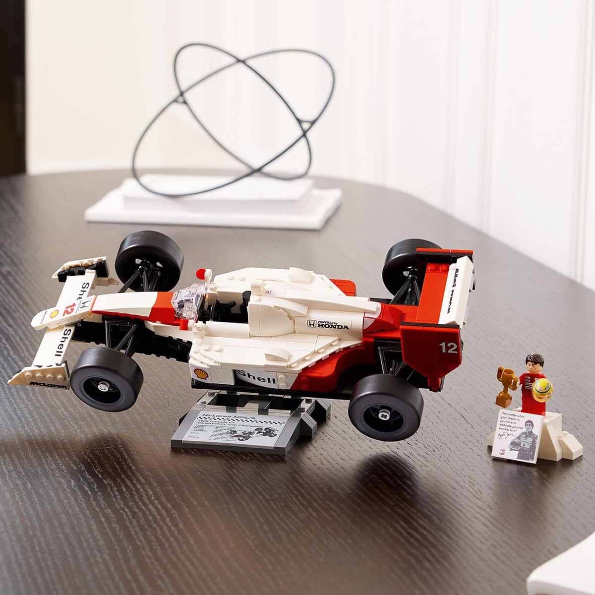 LAD10330 MCLAREN MP4/4 & AYRTON SENNA