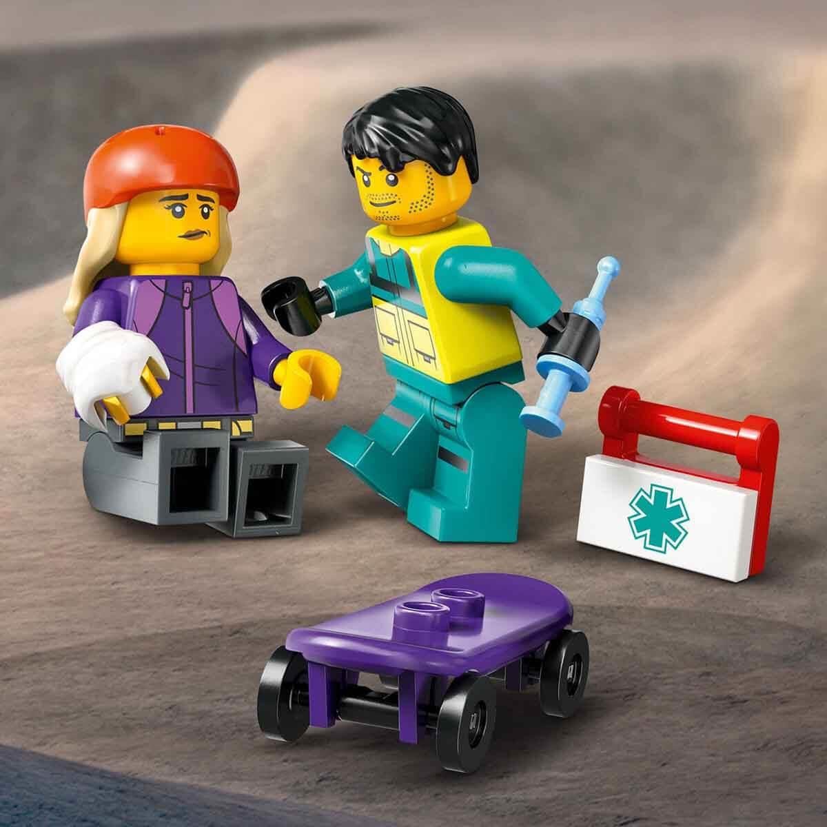 Lego City Acil Yardım Ambulansı 60451 Çocuklar için Yaratıcı Oyuncak Yapım Seti 184 Parça