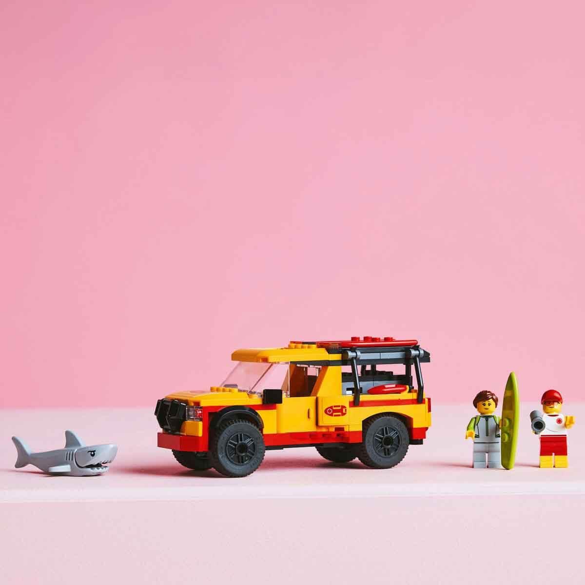Lego City Cankurtaran Kamyoneti 2 Minifigür ve Köpek Balığı Figürü 60453