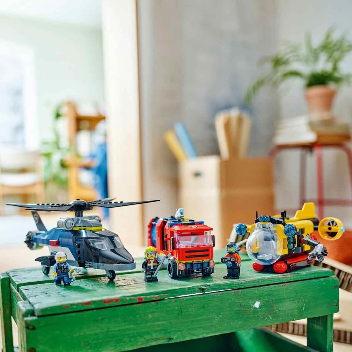 Lego City Helikopter İtfaiye Kamyonu ve Denizaltı Karışımı 60462 874 Parça