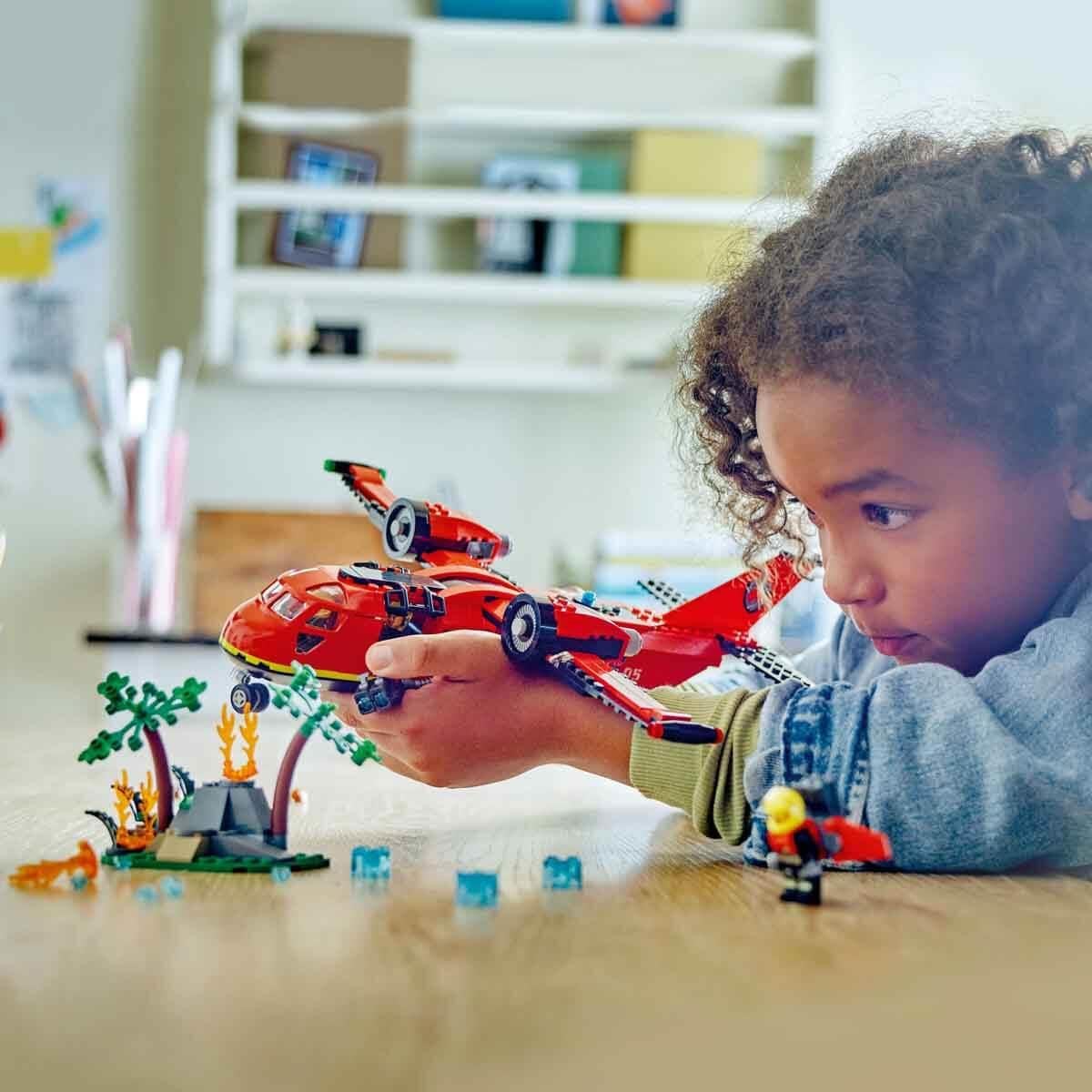 Lego City İtfaiye Kurtarma Uçağı 60413 - 6 Yaş ve Üzeri Çocuklar için İtfaiyeci Minifigürü İçeren Yaratıcı Oyuncak Yapım Seti 478 Parça