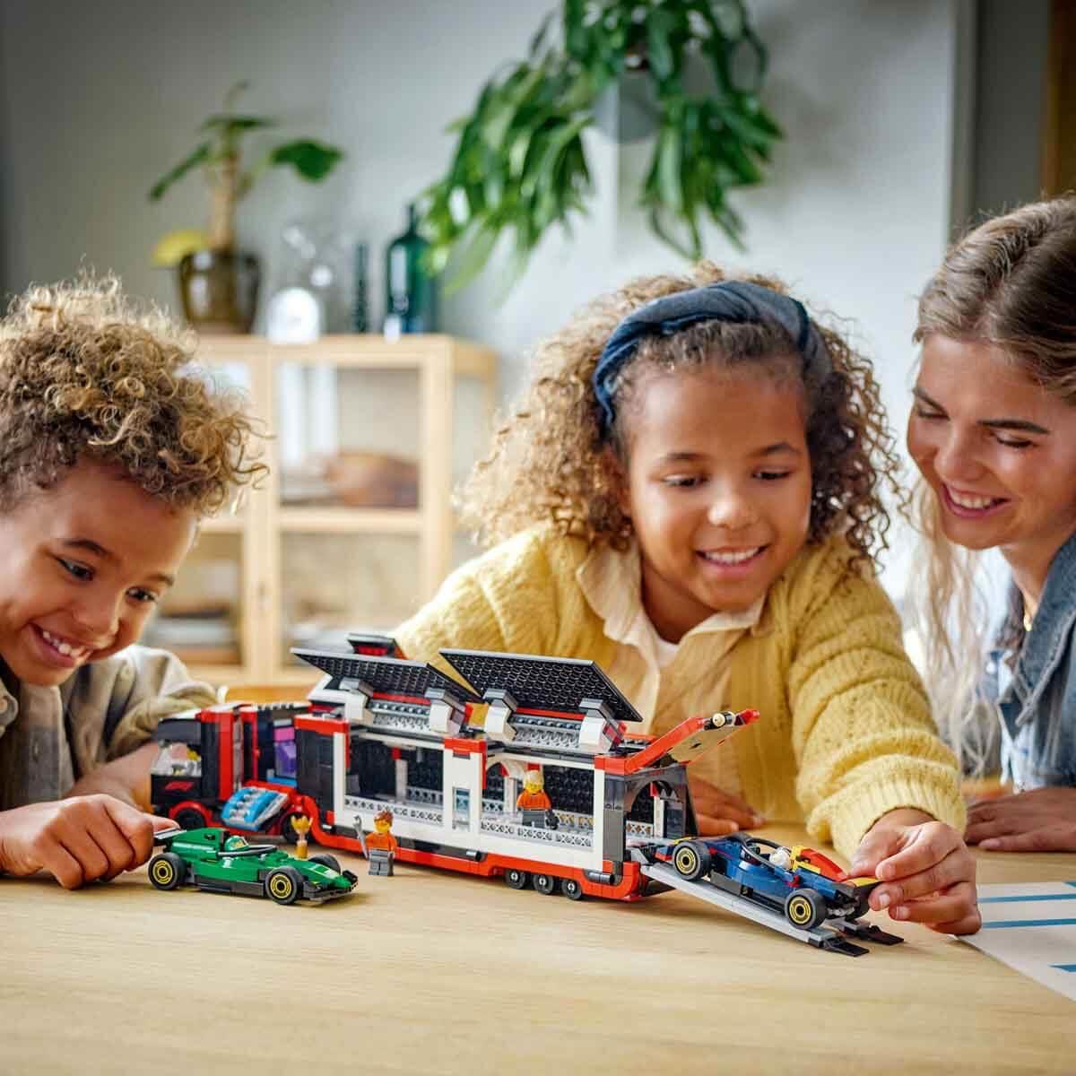 Lego City RB20 ve AMR24 F1 Arabalı F1 Kamyonu 60445 1086 Parça