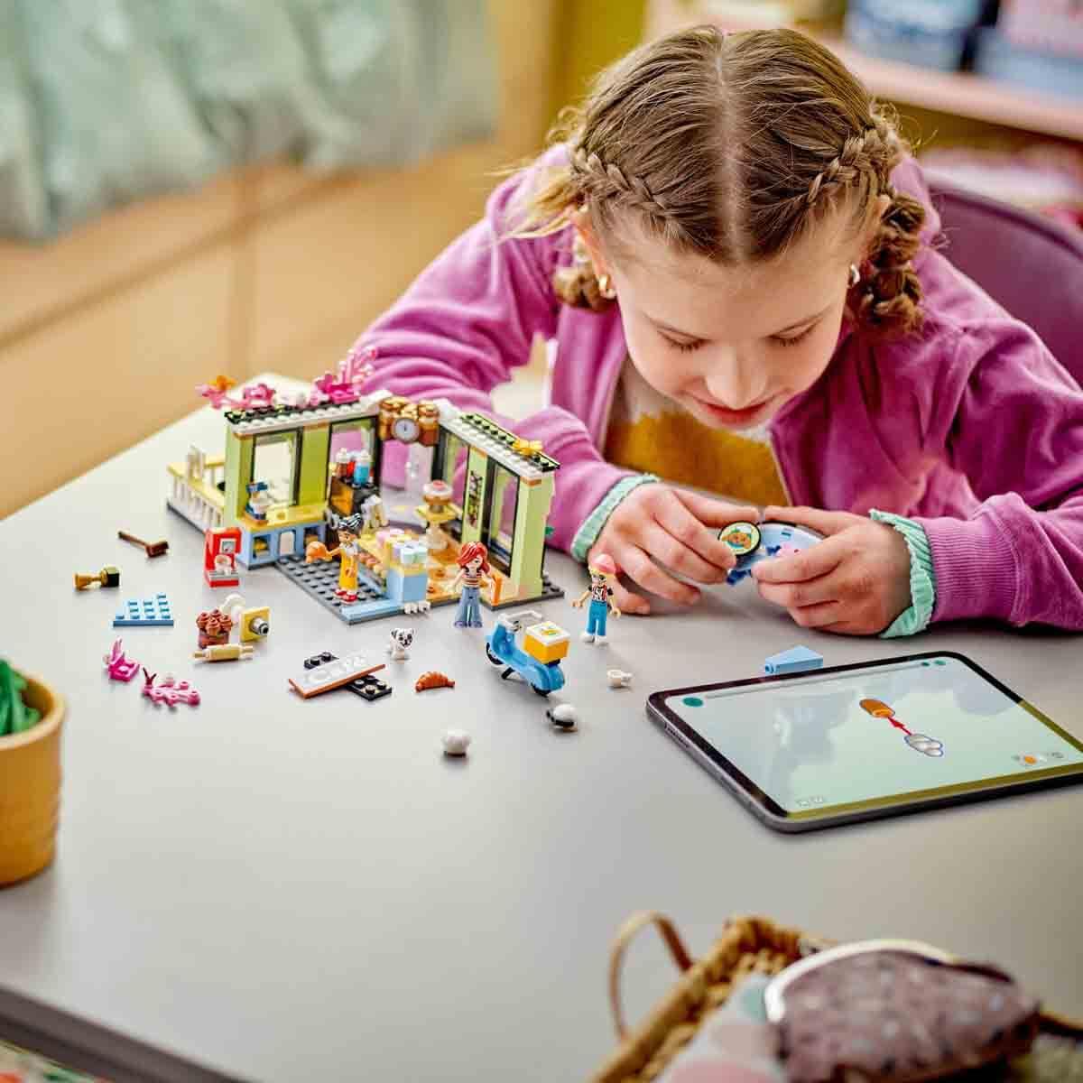 Lego Friends Heartlake City Kafe'si 42618 426 Parça