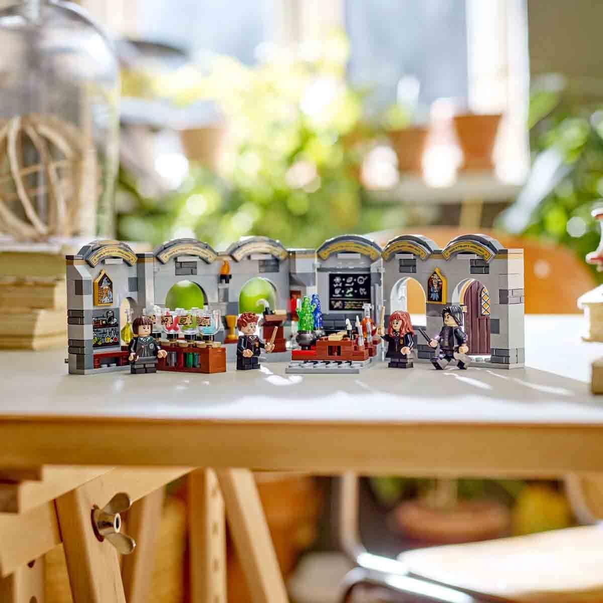 Lego Harry Potter Hogwarts Şatosu: İksir Dersi 76431 397 Parça
