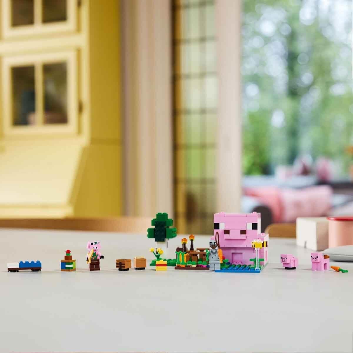 Lego Minecraft Yavru Domuz Evi 21268