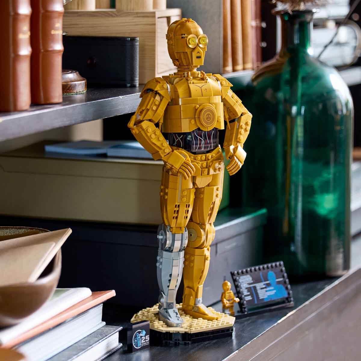 Lego Star Wars Droid Figürü C-3PO 75398