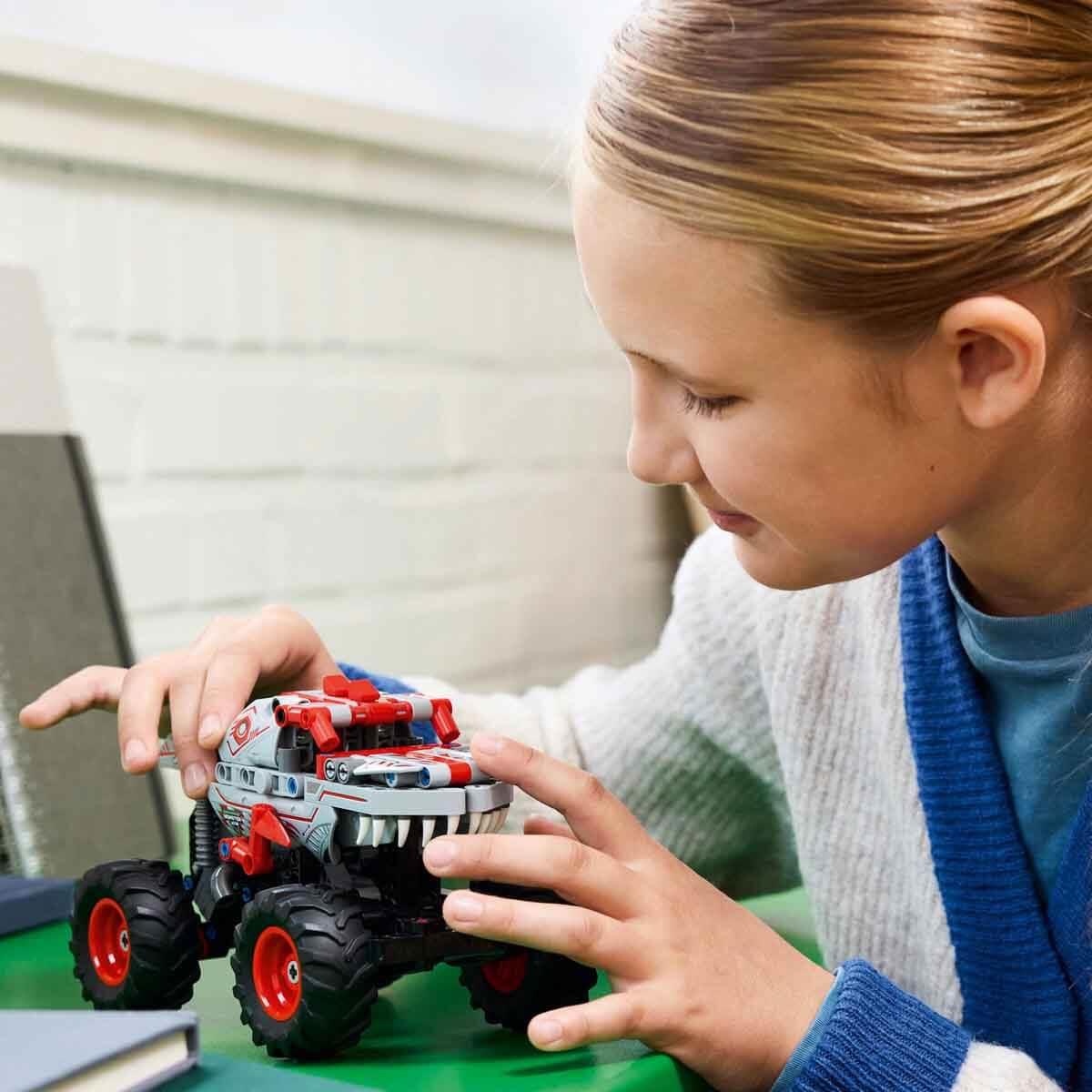 Lego Technic Monster Jam Thunderroarus Çek-Bırak 42200