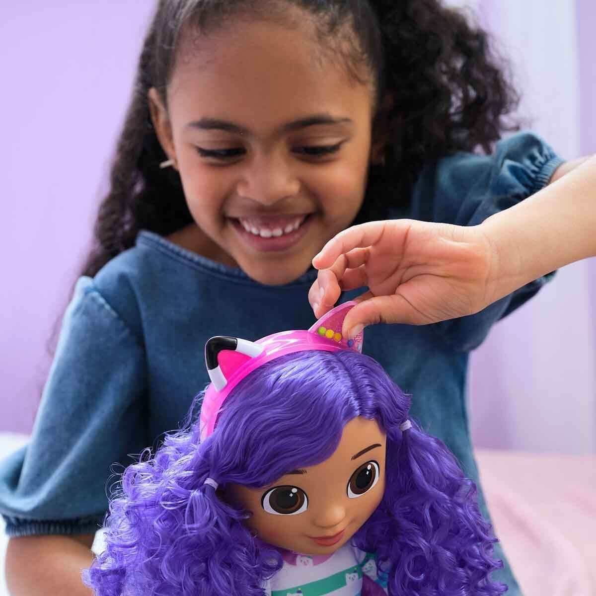 Sunman Oyuncak Gabby's Dollhouse Sesli Şarkı Söyleyebilen Gabby 30 Cm 00070859