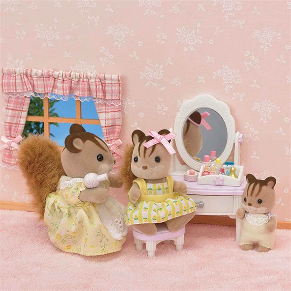 Sylvanian Families Yatak Odası ve Makyaj Masası ESF5285