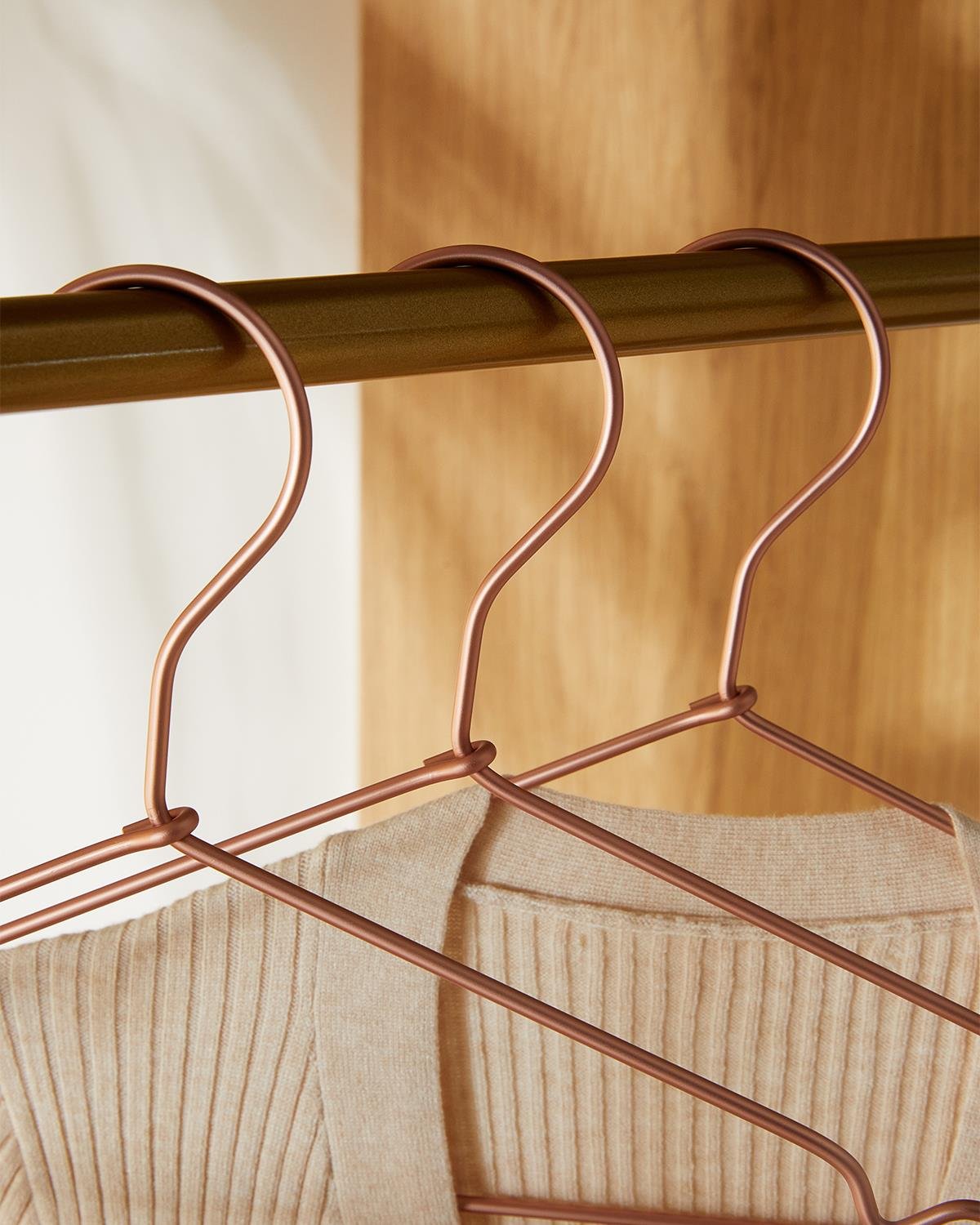 3'lü Pembe Altın Rengi Metal Giysi Askısı 22 x 41 x 0.4 cm