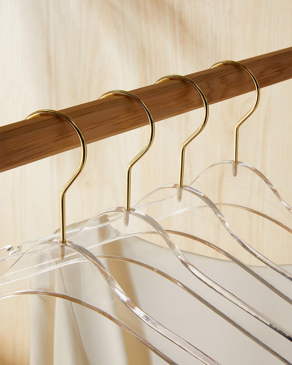 4'lü Şeffaf Akrilik Giysi Askısı 38.5 x 21.5 x 1 cm