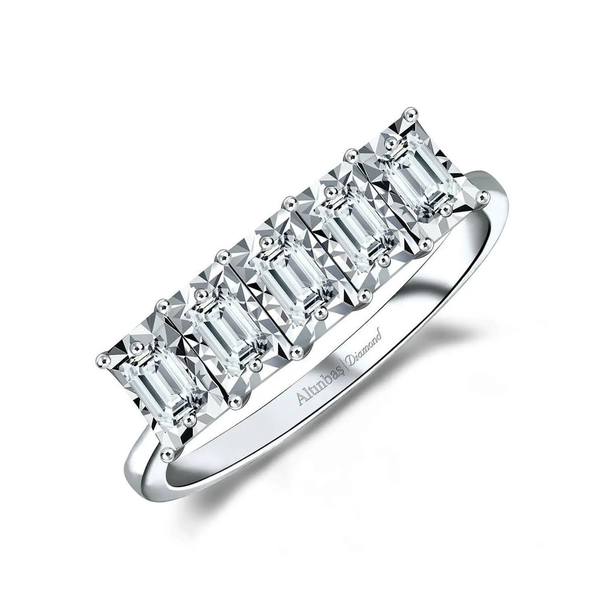 0.23 Karat Pırlanta Baget Beştaş Yüzük