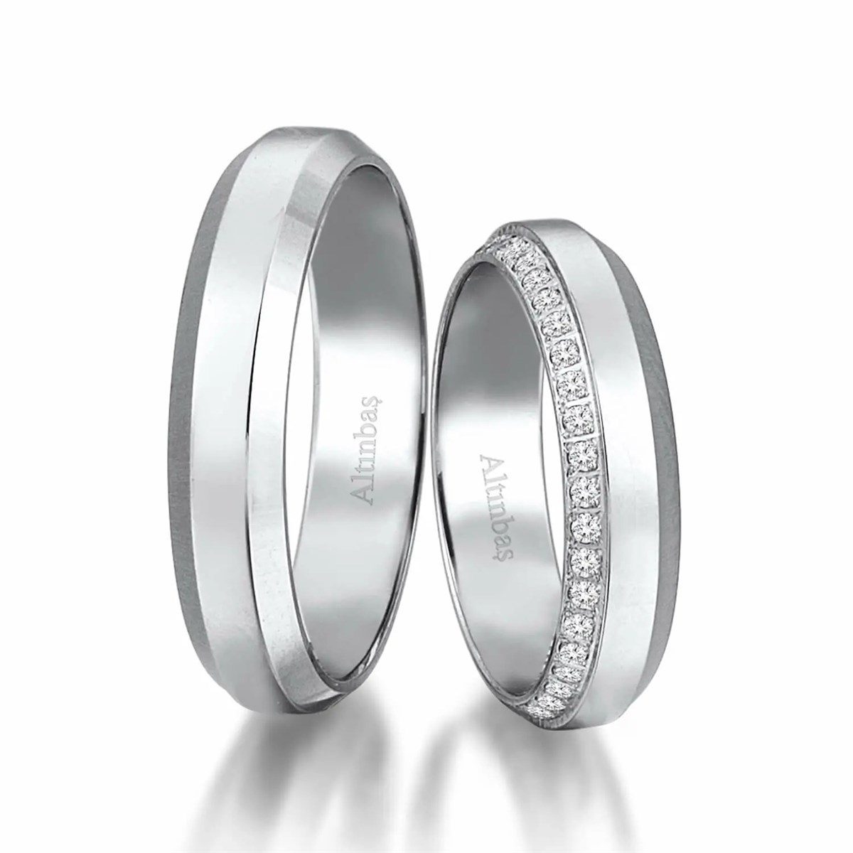 Clovers Pırlantalı Altın İkili Alyans