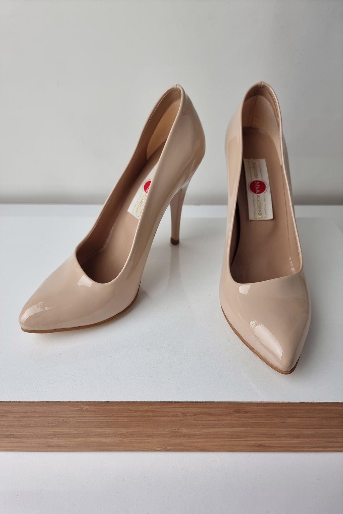 1150 Kadın Stiletto Topuklu Ayakkabı Bej Rugan