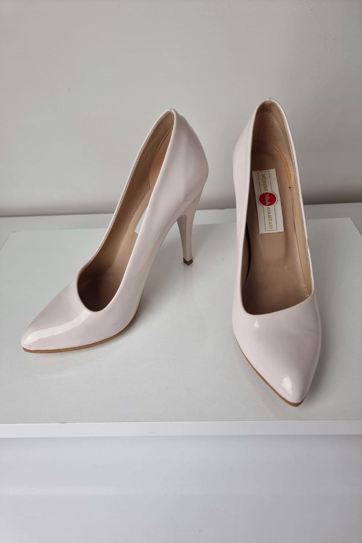 1150 Kadın Stiletto Topuklu Ayakkabı Krem Rugan